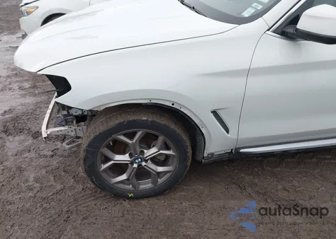 2021 BMW X3 xDrive30I z USA, uszkodzony, nr VIN 5UXTY5C06M9G26654